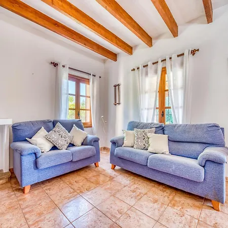 Mallorcan-style With Pool Feriehus